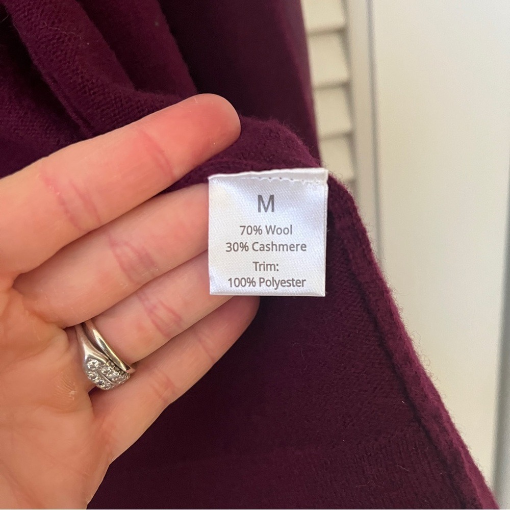 Bruno Magli Burgundy Cashmere Wool Blend Cardigan Sweater Sz M - Picture 8 of 8
